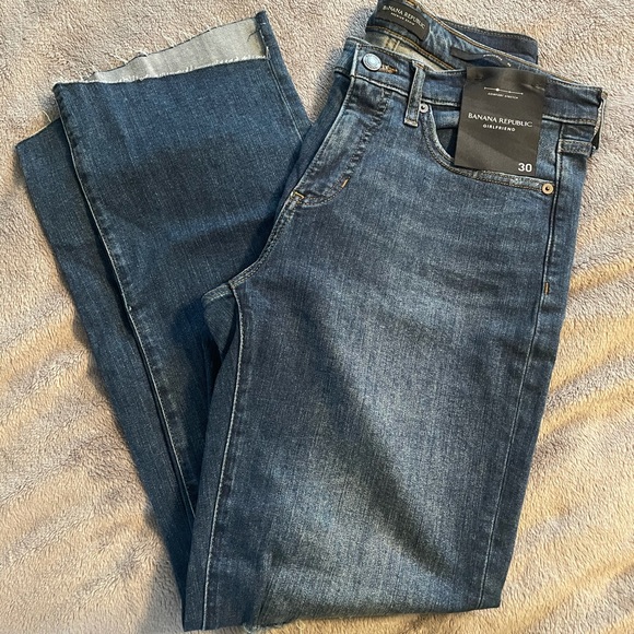 Banana Republic Denim - NWT: BR Premium Denim Girlfriend Jeans